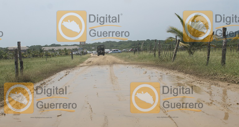 Los accesos a playas de Copala, en estado desastroso, acusan - Digital Guerrero