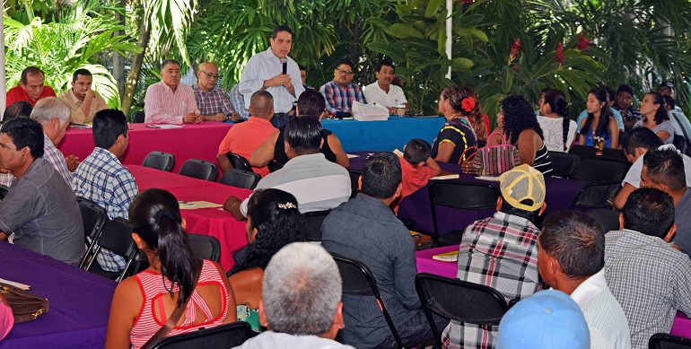 Se reúne Evodio Velázquez con comisarios y delegados municipales - Digital Guerrero