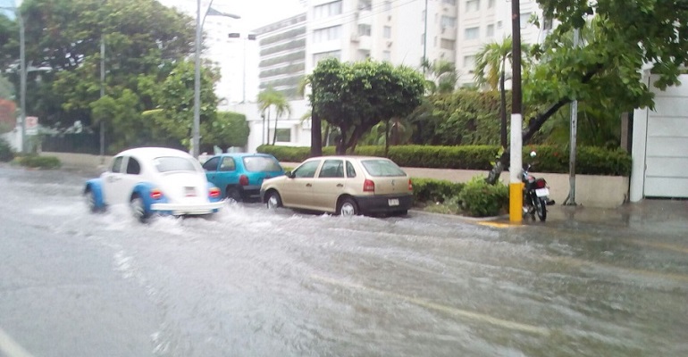 Pronostican oleaje elevado en Guerrero por fenómeno de mar de fondo