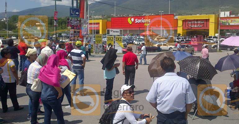 Digital Guerrero | Maestros jubilados bloquean en Chilpancingo ... - Digital Guerrero