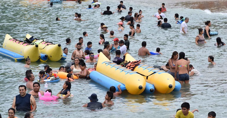 Socavón en Cuernavaca pega al turismo en Acapulco